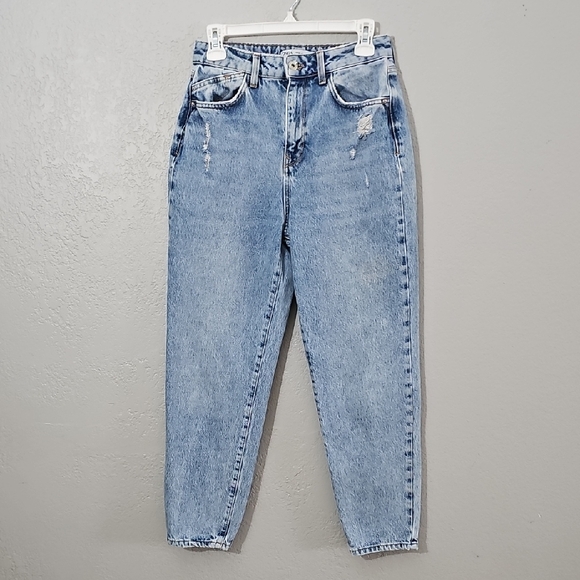 Zara Denim - Zara Light Blue Relaxed Fit Distressed Mom Jeans Womens Size 4 High Rise